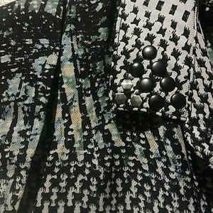 Silence + Noise sleeveless patterned buttondown